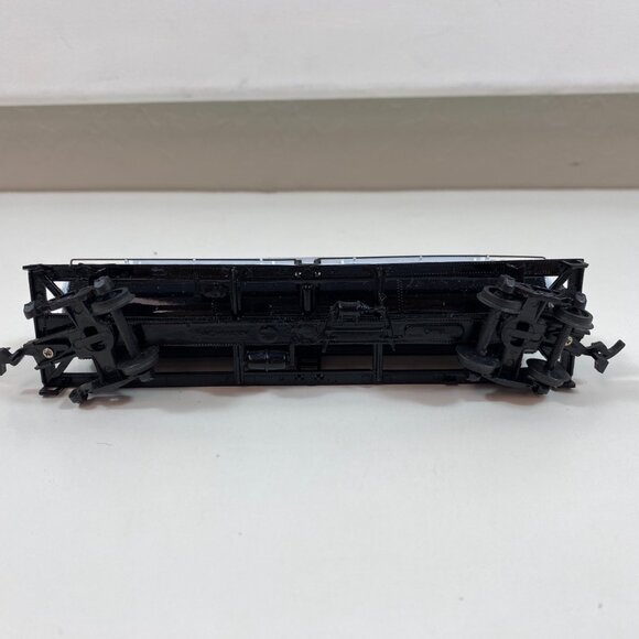 Bachmann HO Scale Model Train 3 Dome Cyanamid Tank Car 43100139 White Black 6" - Picture 5 of 9